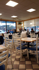 Fast Food near Royal Inn & Suites